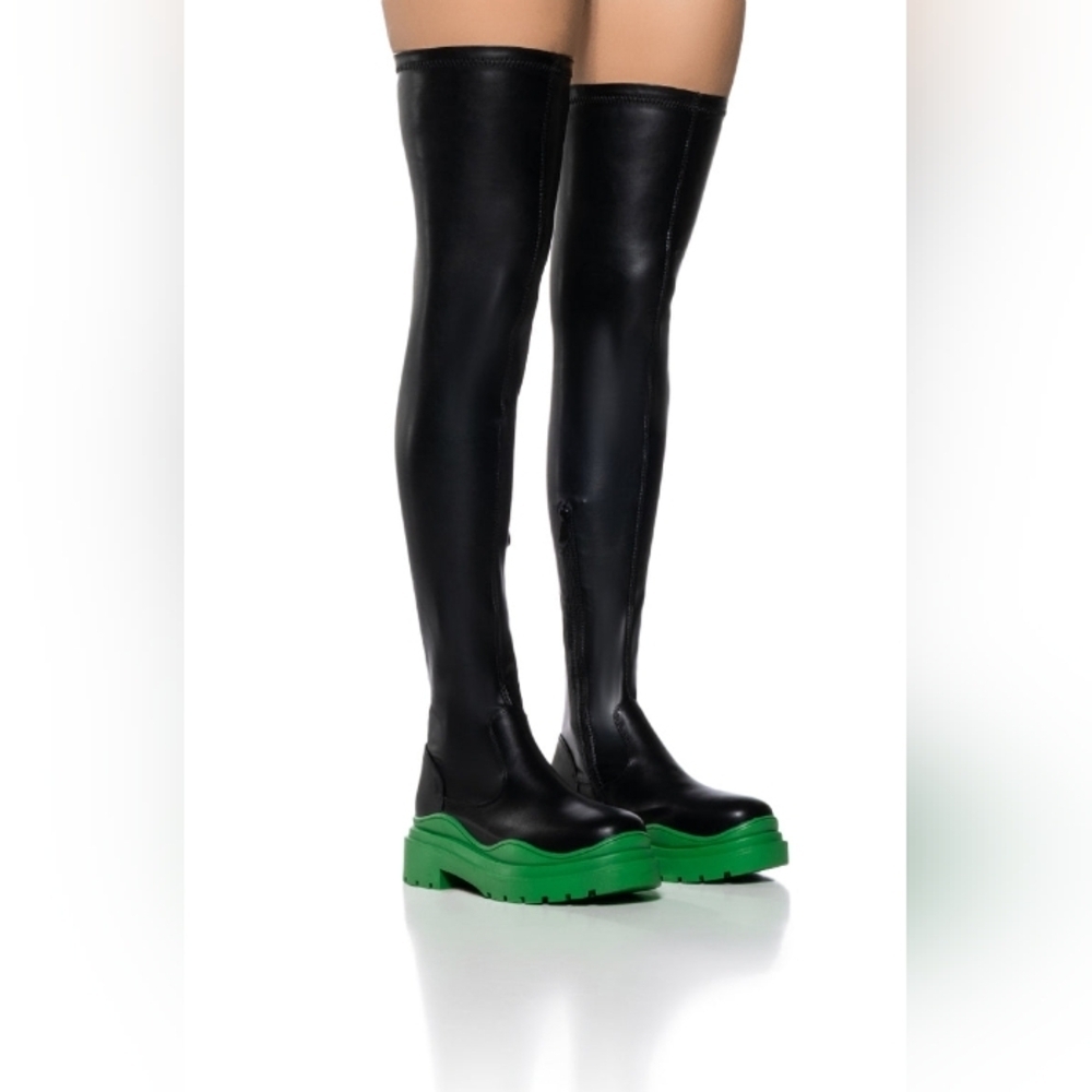 AZALEA WANG "RADIOACTIVE RUNAWAY" Stylish Black and Green Platform Boots
